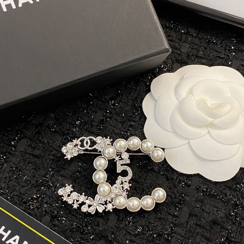 Chanel Brooches - Click Image to Close